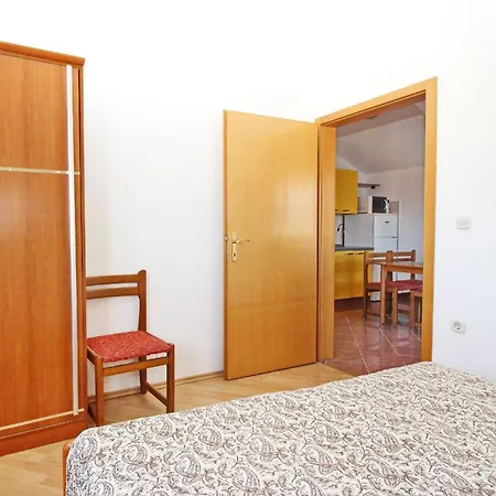 Modern Eingerichtete Fuer 4 Personen Mit Meerblick * Baska (Krk)